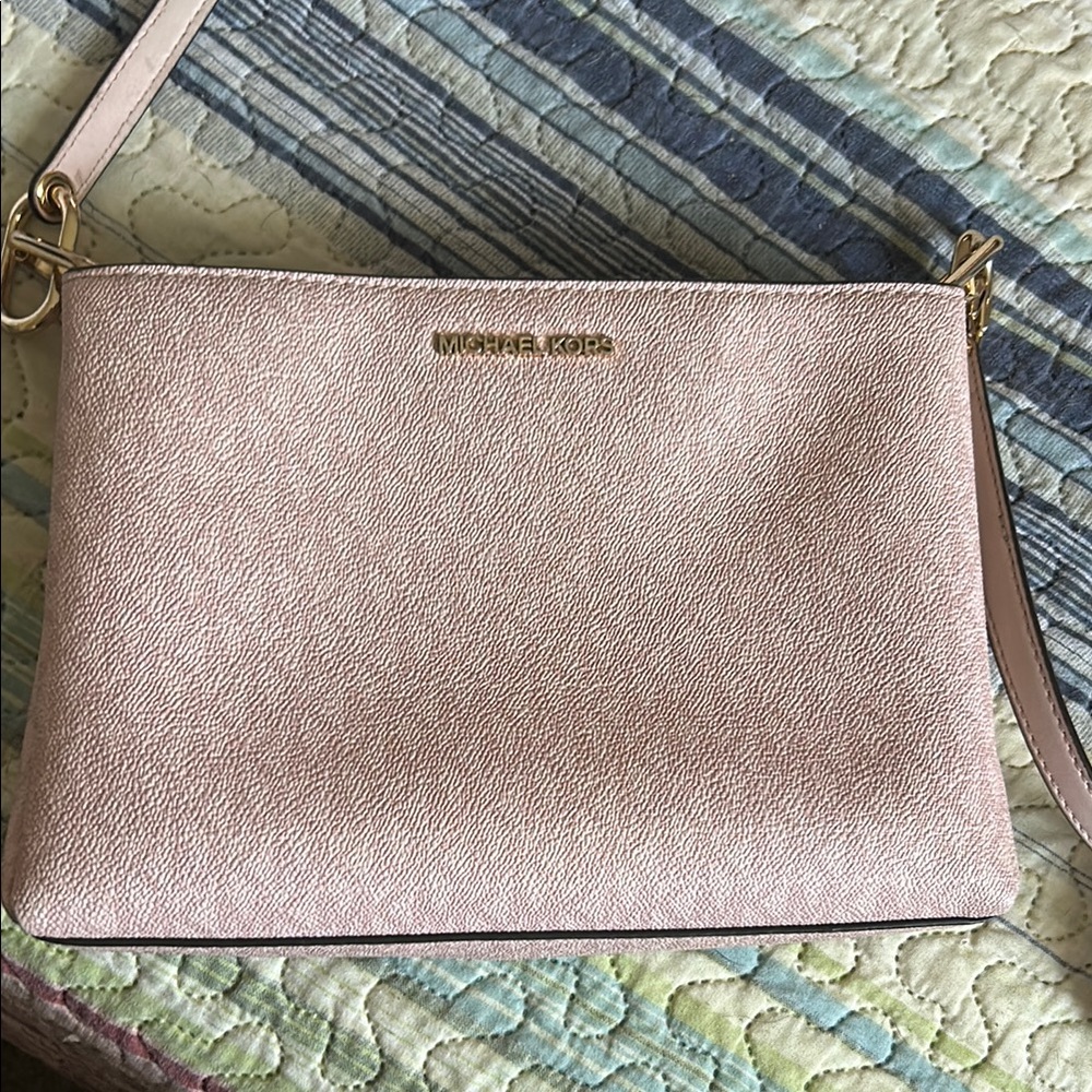 Michael Kors Pink Crossbody Bag Sleek Design
